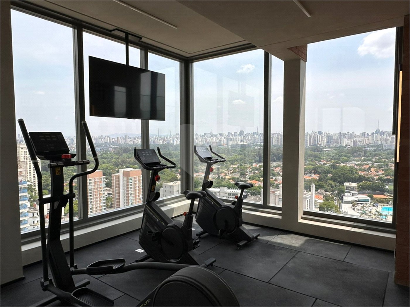 Apartamento à venda com 1 quarto em Moema, São Paulo, SP