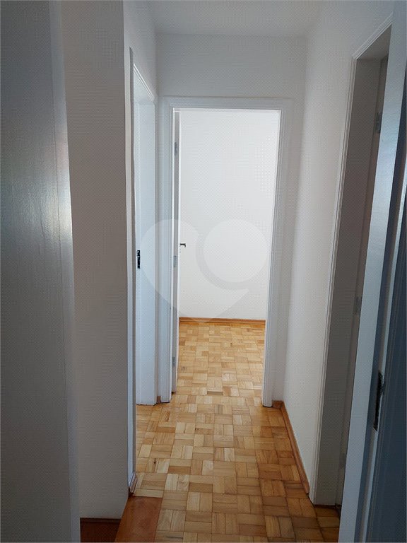Casa à venda com 3 quartos, sendo 1 suíte, no condomínio Vila das Macieiras, São Paulo - SP