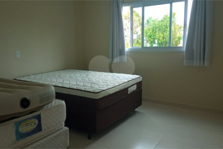 Casa à venda com 5 suítes no condomínio Village da Serra, Araçoiaba da Serra - SP