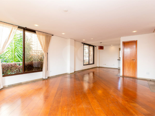 Apartamento à venda com 4 quartos, sendo 2 suítes,  em Brooklin, São Paulo, SP