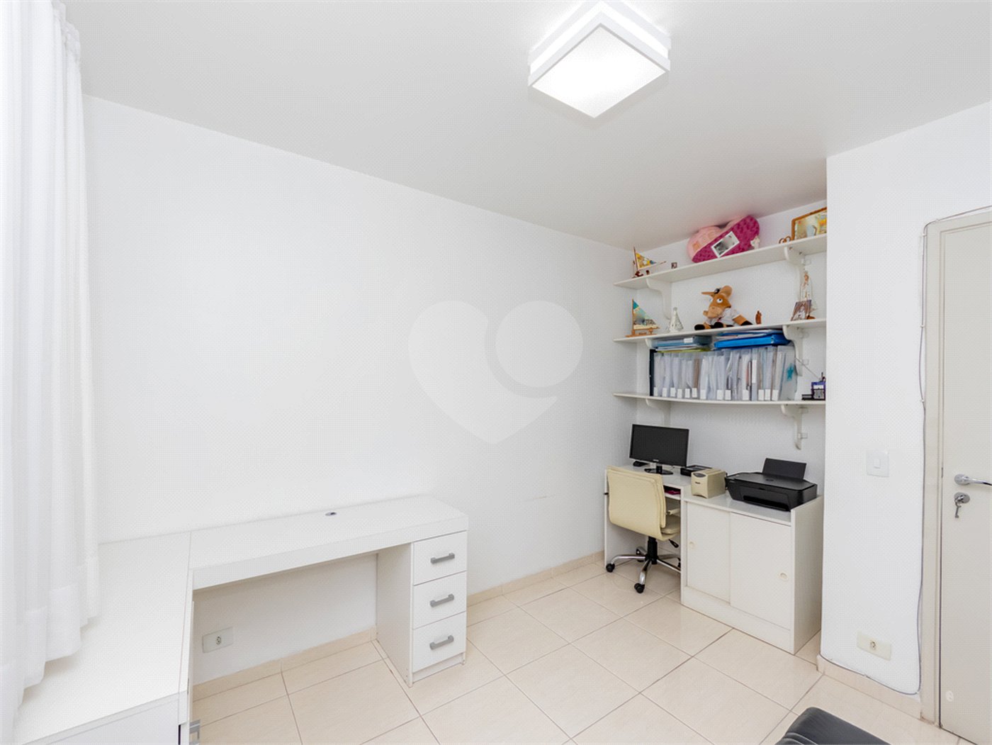 Apartamento à venda com 3 quartos, sendo 1 suíte,  em Vila Clementino, São Paulo, SP