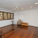 Casa à venda com 5 quartos, sendo 2 suítes, em Vila Galvão, Guarulhos, SP