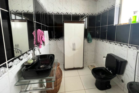 Casa à venda com 4 quartos, sendo 1 suíte, em Jardim das Vertentes, São Paulo, SP
