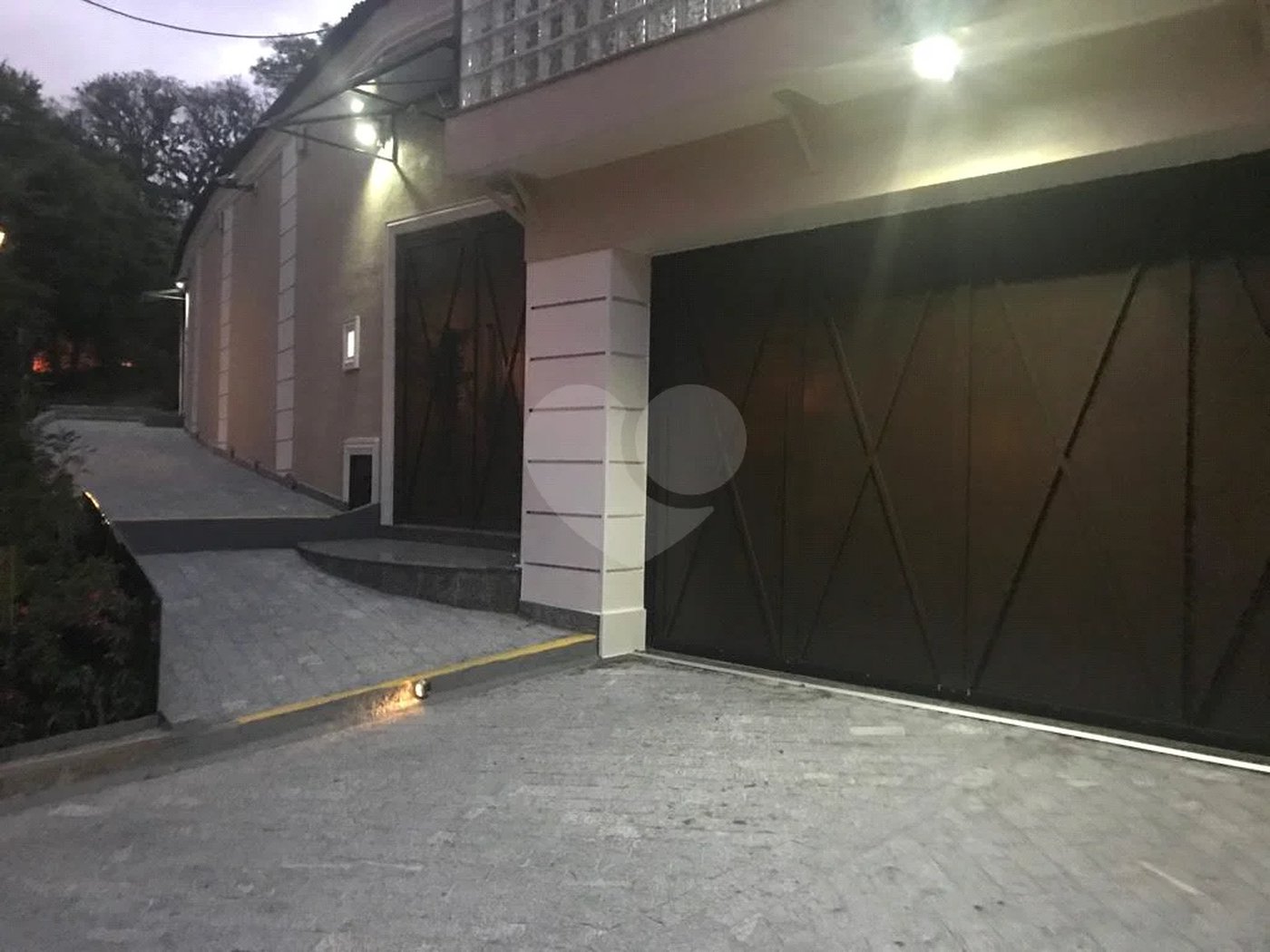 Casa à venda com 5 quartos, sendo 3 suítes, em Alto da Lapa, São Paulo, SP