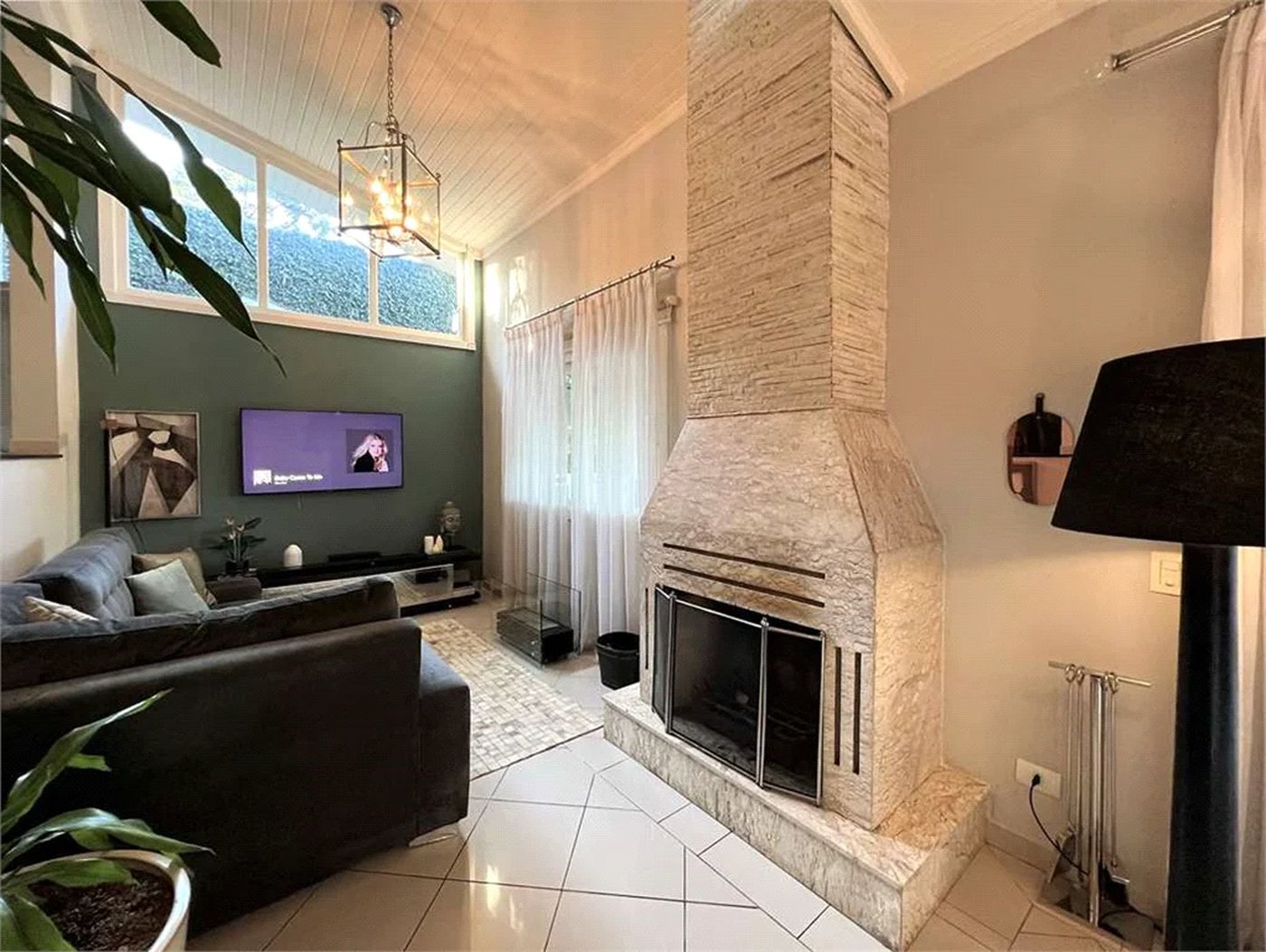 Casa à venda com 4 suítes em Vila Santo Antônio, Cotia, SP