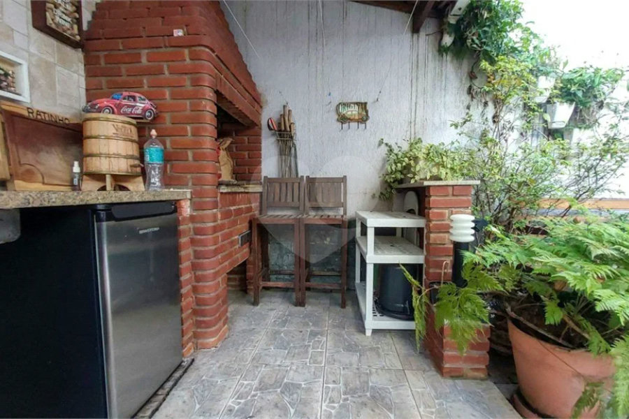 Casa à venda com 3 quartos, sendo 1 suíte,  em Vila Paulista, São Paulo, SP