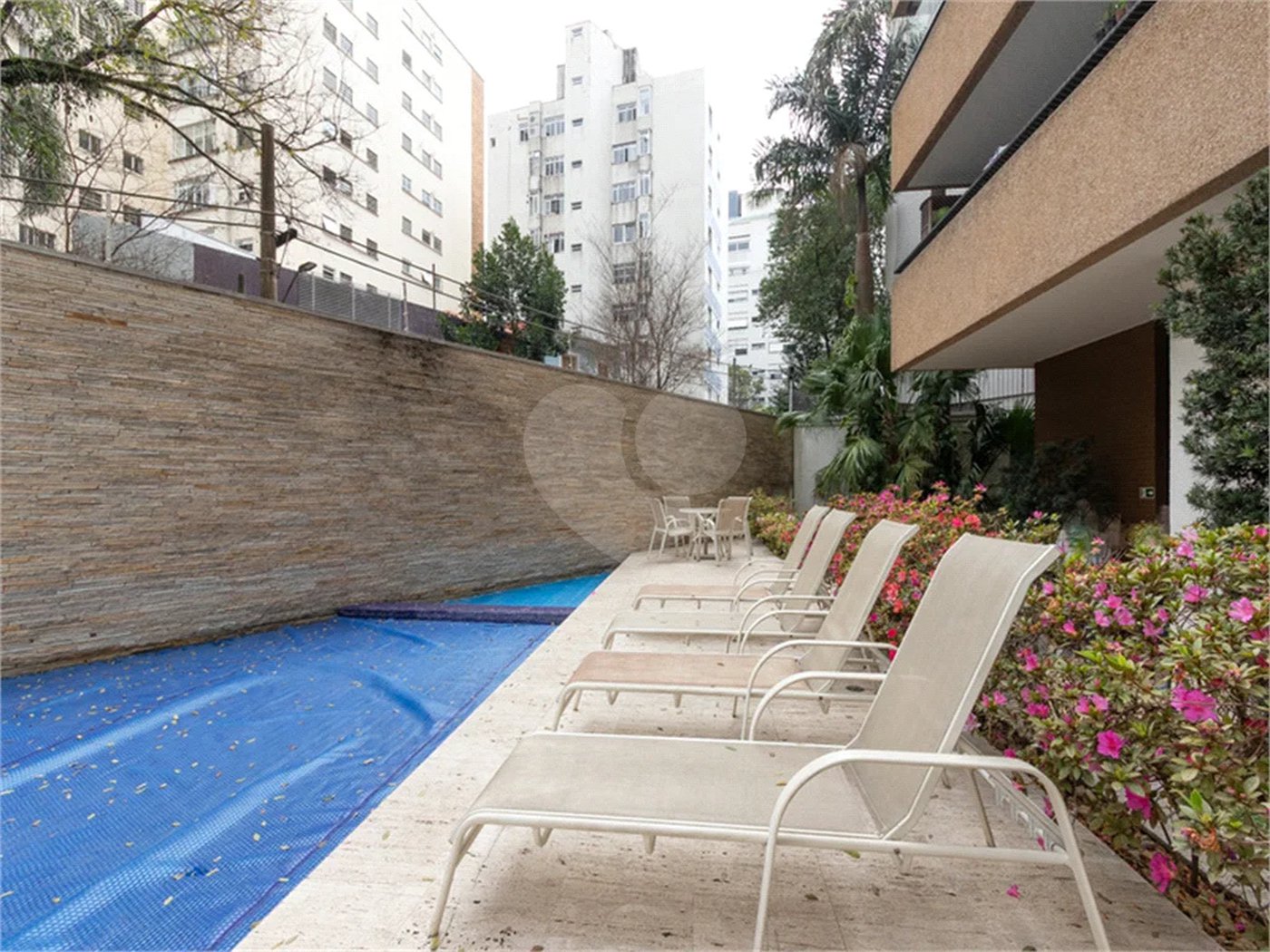 Apartamento de 233 m² à venda em Higienópolis com 4 dormitórios.