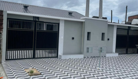 Casa à venda com 2 quartos, sendo 1 suíte,  em Nova Itanhaém, Itanhaém, SP
