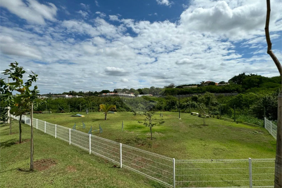 Casa térrea em estilo neoclássico com 3 suítes, no Condomínio Damha 2, na cidade de Piracicaba - SP.