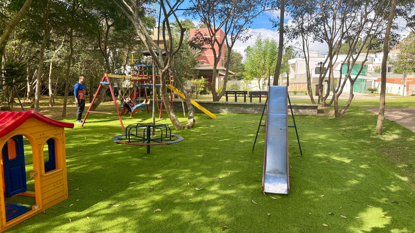 Casa de Alto Padrão à venda com 4 quartos, sendo 1 suíte, em condomínio, Cotia - SP
