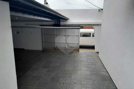 Linda casa para venda / Locação em bairro nobre
