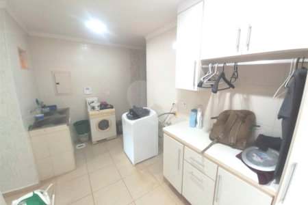 Casa à venda em Condomínio fechado em São Carlos Parque Faber 1