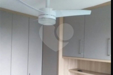 Apartamento de 2 quartos em Chácara Cruzeiro do Sul ( Cangaíba ).