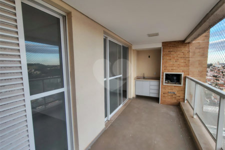 Apartamento com condomínio de clube 3 Dormitórios e 1 Suíte