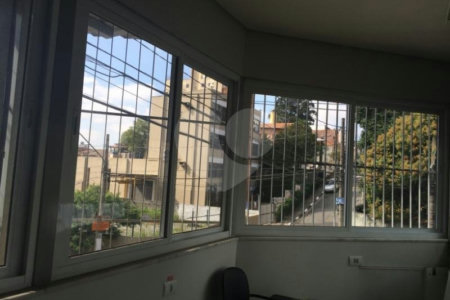 Vende Sobrado com 180m² - Vila Santa Catarina