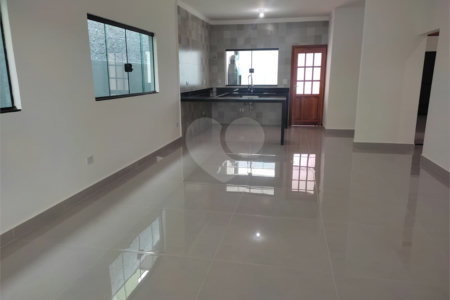 Casa à venda com 3 quartos, sendo 1 suíte,  em Loteamento Parque Residencial Serras de Atibaia II, Atibaia, SP