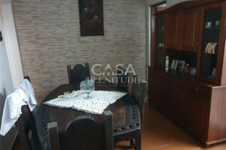 Sobrado à venda com 4 quartos, sendo 1 suíte, em Vila Carvalho, Sorocaba, SP