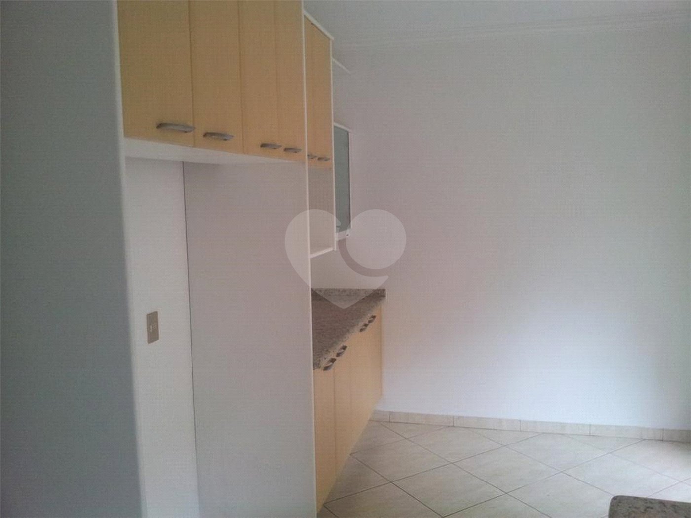 Casa à venda com 3 quartos, sendo 1 suíte, no condomínio Vinhas da Vista Alegre - Lado Café, Vinhedo - SP