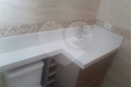 Sobrado à venda com 3 suítes em Vila Gustavo, São Paulo, SP