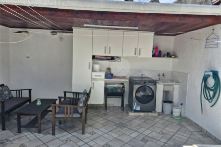 Sobrado à venda com 3 quartos, sendo 1 suíte, em Jardim Caravelas, São Paulo, SP