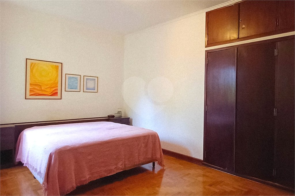 Casa Térrea à venda com 4 quartos, sendo 1 suíte,  em Brooklin Velho, São Paulo, SP