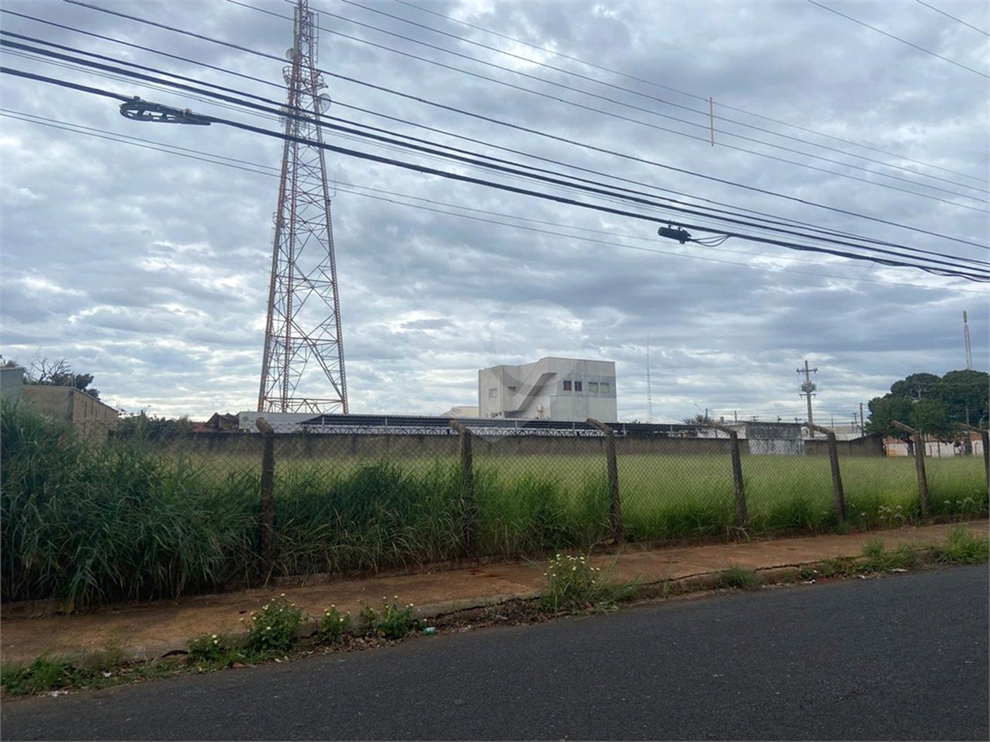 Terreno à venda em Vila Xavier (vila Xavier), Araraquara, SP