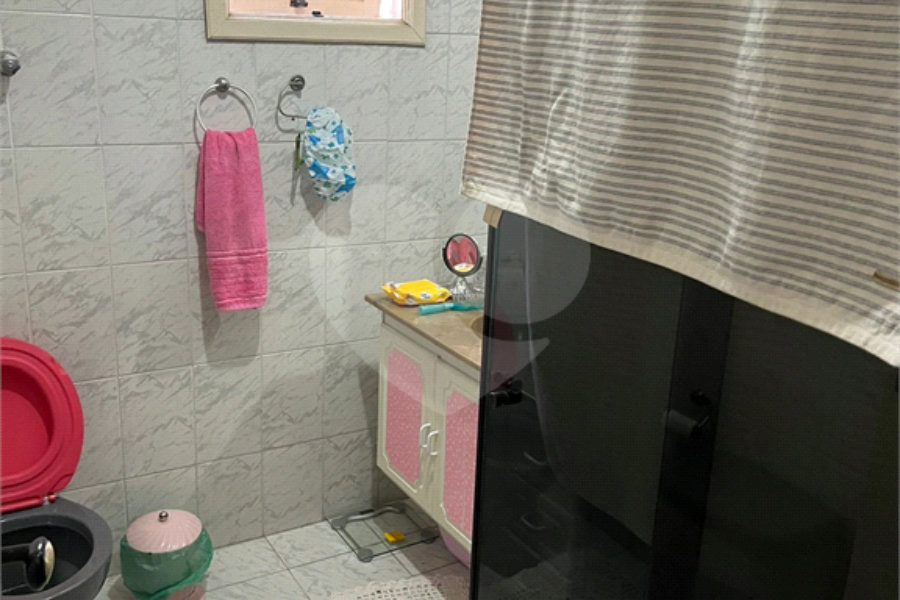 Sobrado à venda com 3 quartos, sendo 1 suíte, em Parque Edu Chaves, São Paulo, SP