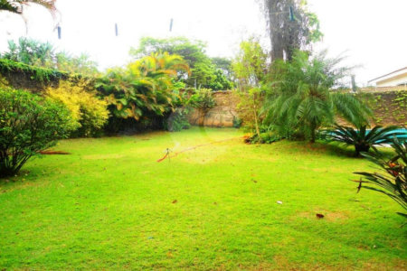 Sobrado à venda com 4 suítes em Jardim Cordeiro, São Paulo, SP