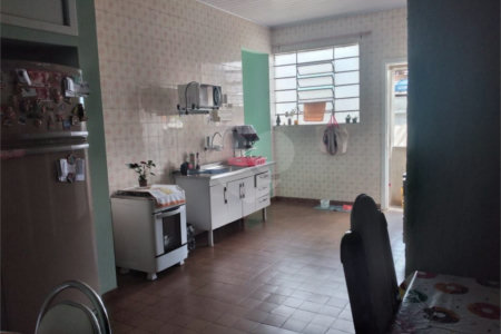 Casa à venda com 4 quartos, sendo 1 suíte, no Centro, Mairinque, SP