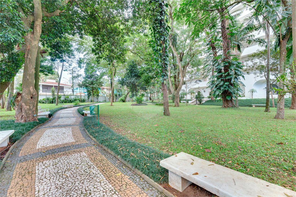 Apartamento à venda com 4 quartos, sendo 2 suítes, em Granja Julieta, São Paulo, SP