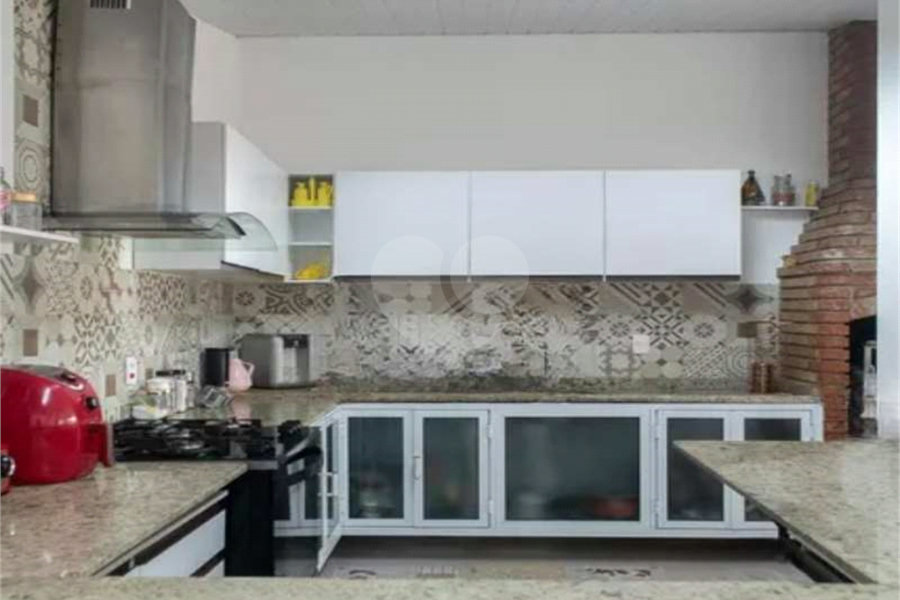 Sobrado à venda com 3 quartos, sendo 1 suíte, em Vila Nova Cachoeirinha, São Paulo, SP