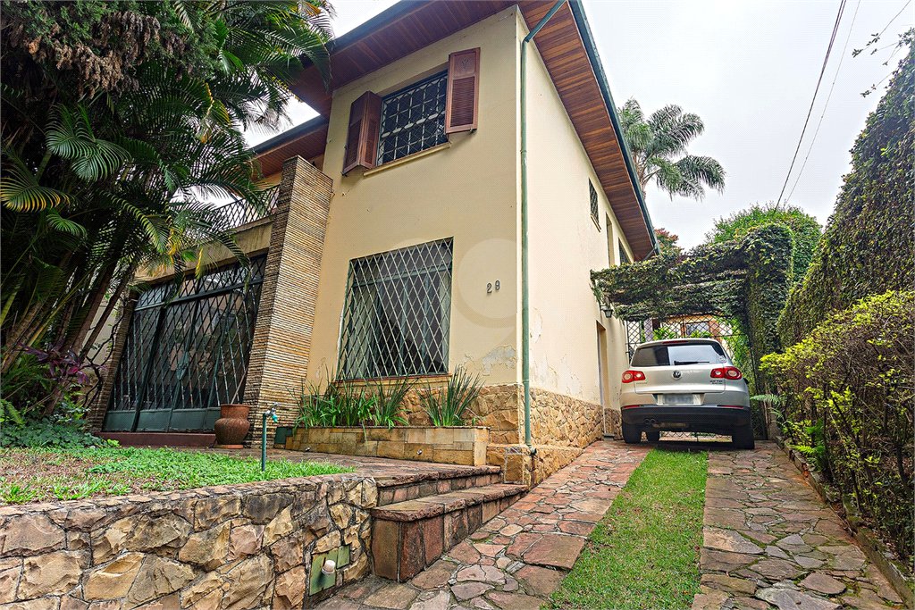 Sobrado à venda com 3 quartos em Jardim Petrópolis, São Paulo, SP