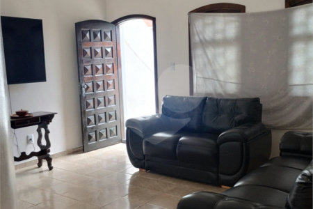Casa à venda com 3 quartos, sendo 1 suíte,  em Vila Oliveira, Mogi das Cruzes, SP