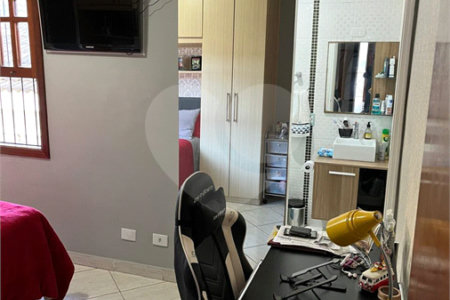 Casa à venda com 3 quartos, sendo 2 suítes, no condomínio Palmas, São Paulo - SP