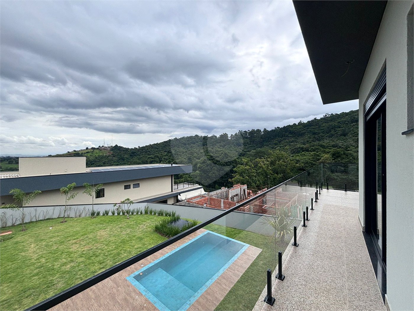 Terreno à venda com 3 suítes no condomínio Quintas da Boa Vista, Atibaia - SP