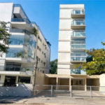 Apartamento com 3 dormitórios à venda, 87 m² por R$ 450.000,00 - Jardim Três Marias - Guarujá/SP