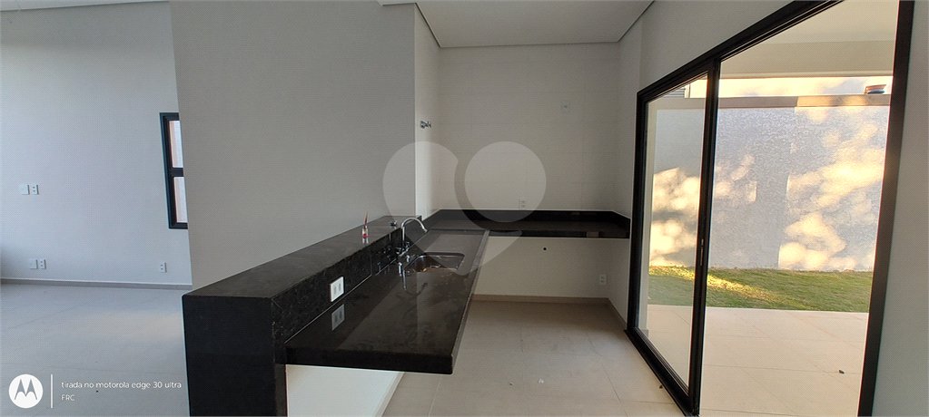 Casa à venda com 3 suítes no condomínio Reserva Ybyra, Atibaia - SP