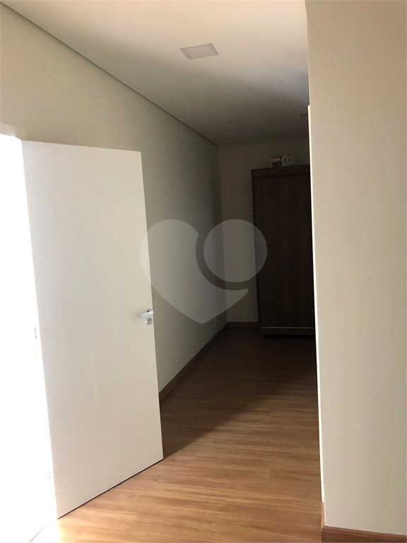 Casa à venda com 3 suítes no condomínio Residencial Lago da Serra, Araçoiaba da Serra - SP