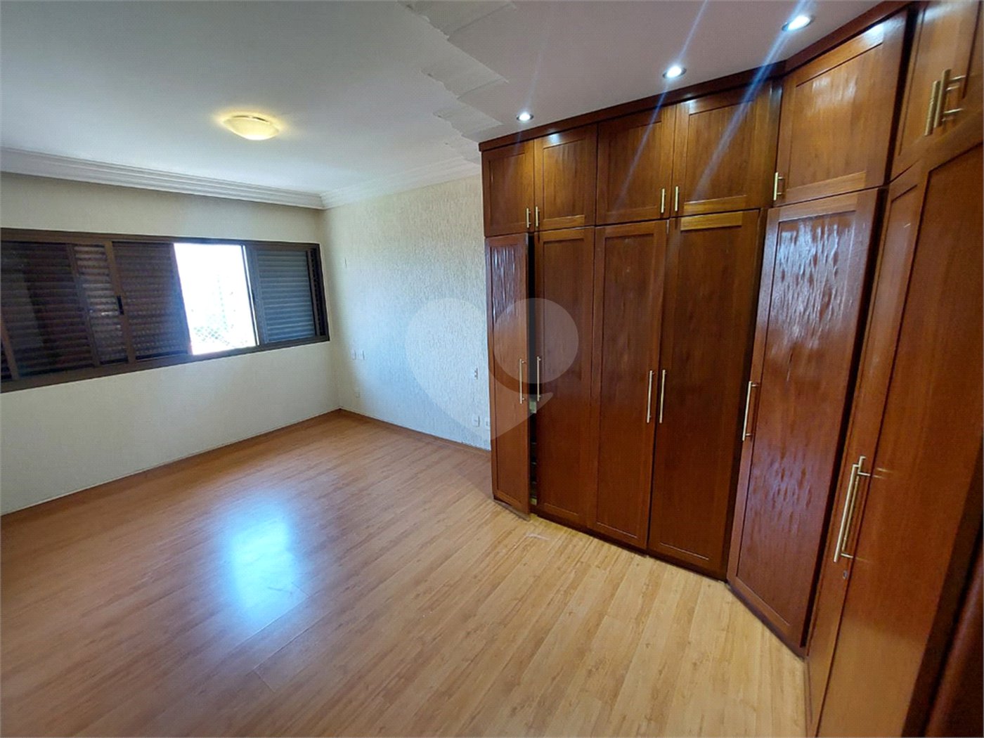 Apartamento para alugar com 3 quartos, sendo 1 suíte,  no Centro, Indaiatuba, SP