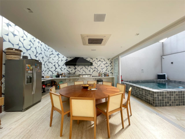 Casa à venda com 3 suítes em Mandaqui, São Paulo, SP