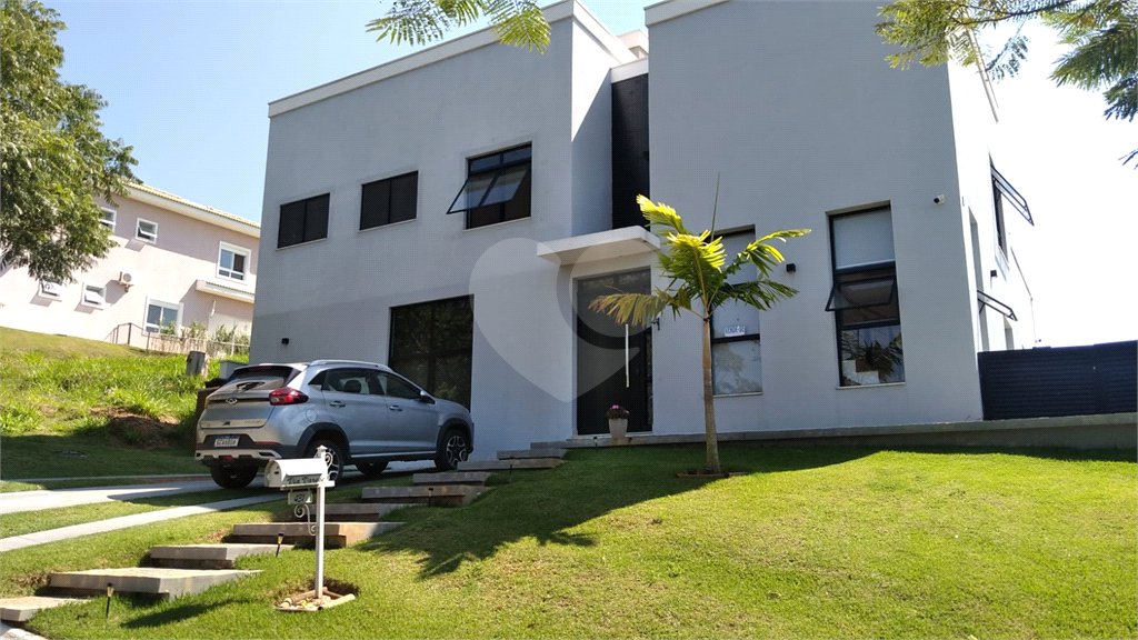 Casa à venda com 4 quartos, sendo 2 suítes, no condomínio Campos de Santo Antonio II, Itu - SP