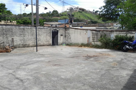Casa à venda com 3 quartos em Santíssimo, Rio de Janeiro, RJ