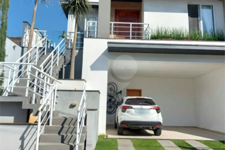 Casa à venda com 3 quartos, sendo 1 suíte,  no condomínio Aruã, Mogi das Cruzes - SP