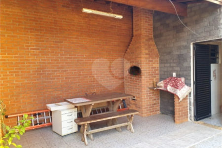 Casa à venda com 3 quartos, sendo 1 suíte,  em Jardim Santa Rosália, Sorocaba, SP