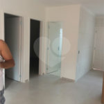 Casa à venda com 2 quartos no condomínio Cristal Boracéia I, Bertioga - SP
