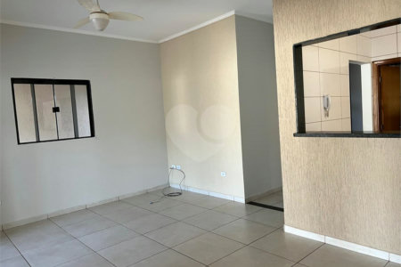 Casa à venda com 3 quartos, sendo 1 suíte, em Ipê, Três Lagoas, MS