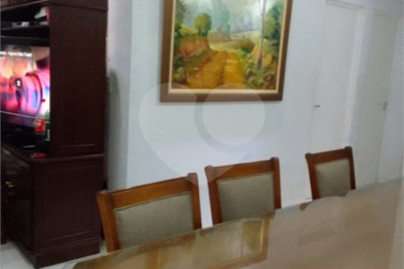 Apartamento à venda com 3 quartos, sendo 1 suíte,  em Vila Andrade, São Paulo, SP
