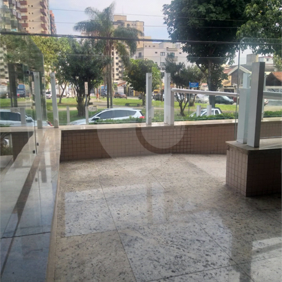 Apartamento à venda com 2 suítes em Guilhermina, Praia Grande, SP