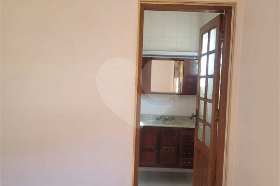 Sobrado à venda com 3 quartos, sendo 1 suíte,  em Vila Ester (zona Norte), São Paulo, SP
