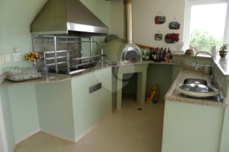 Casa à venda com 4 quartos, sendo 2 suítes, em Pinhal, Jarinu, SP